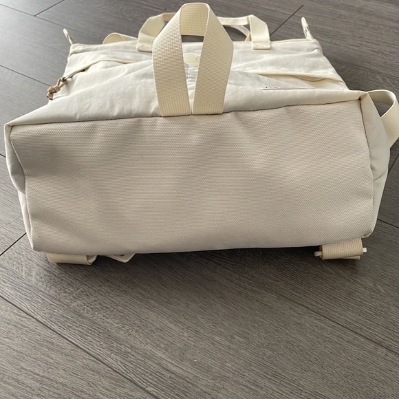 ✨SOLD ✨ North Face Berkeley Tote - vintage white - Picture 9 of 15